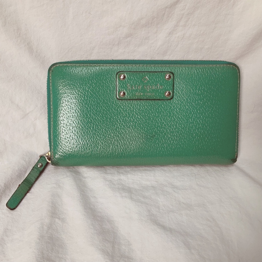 Kate Spade Wallet in Sea Foam Green